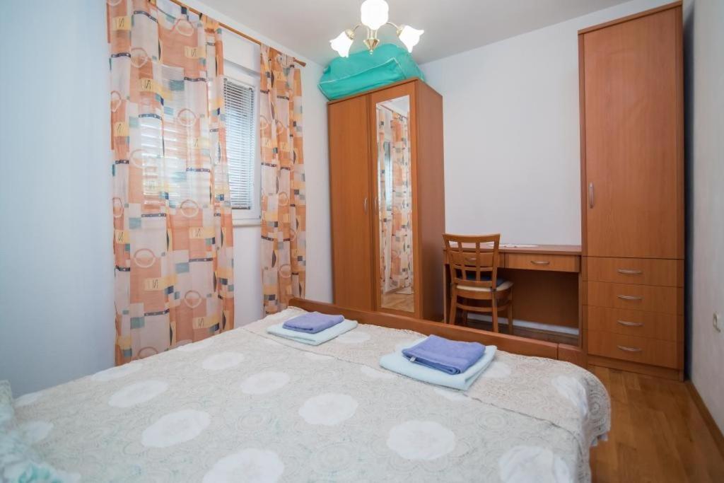 Apartments Longo Supetar Εξωτερικό φωτογραφία