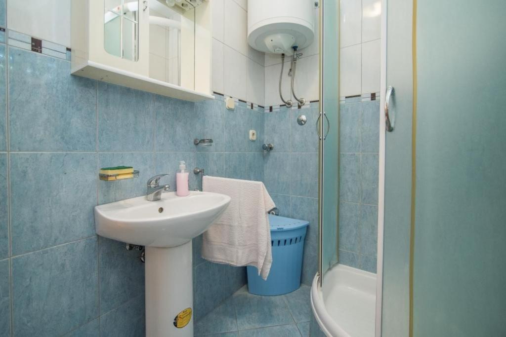 Apartments Longo Supetar Εξωτερικό φωτογραφία