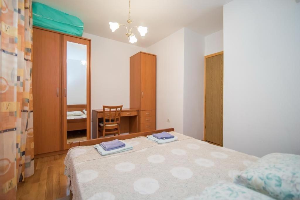 Apartments Longo Supetar Εξωτερικό φωτογραφία